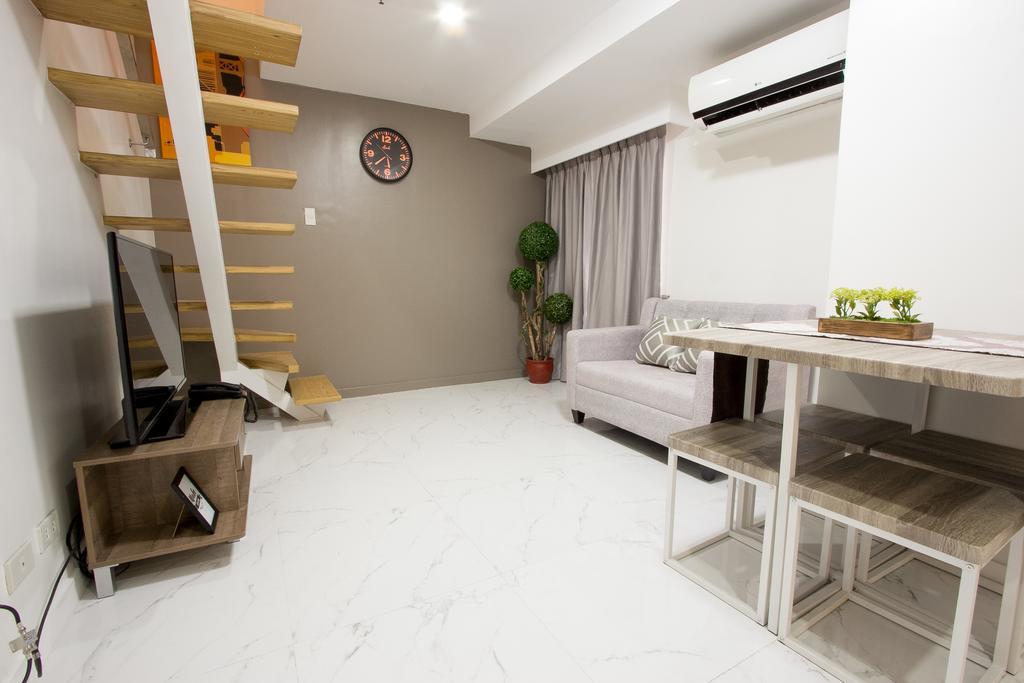 Oasis Regency @ Fort Victoria Bgc Taguig Exterior foto