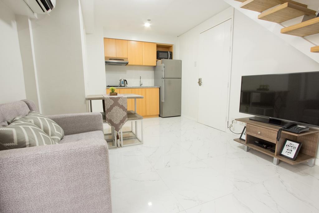 Oasis Regency @ Fort Victoria Bgc Taguig Exterior foto