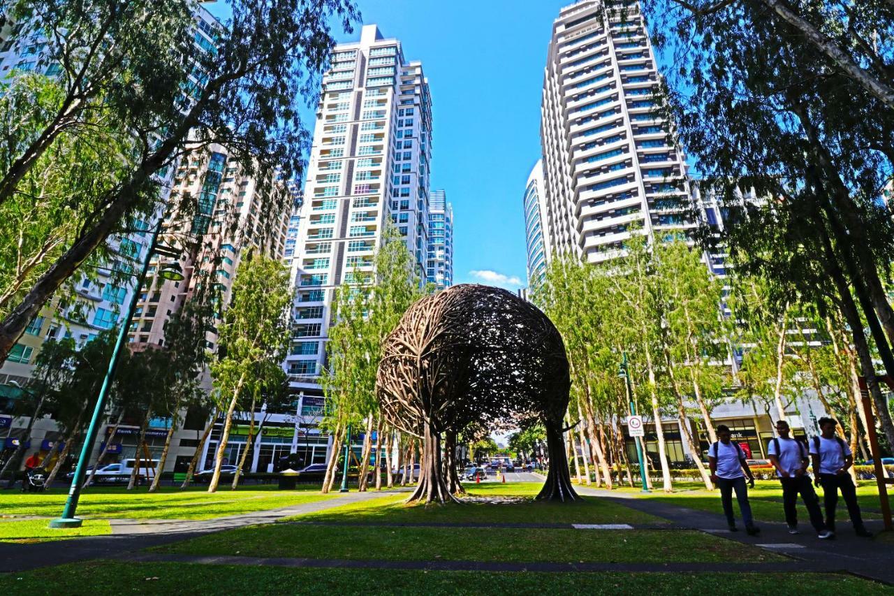Oasis Regency @ Fort Victoria Bgc Taguig Exterior foto