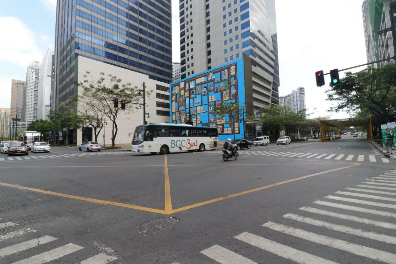 Oasis Regency @ Fort Victoria Bgc Taguig Exterior foto